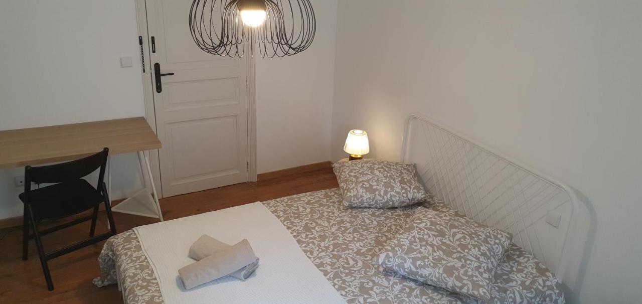 Santocha : Appartement En Plein Coeur De Ville ! Carcassonne Zewnętrze zdjęcie