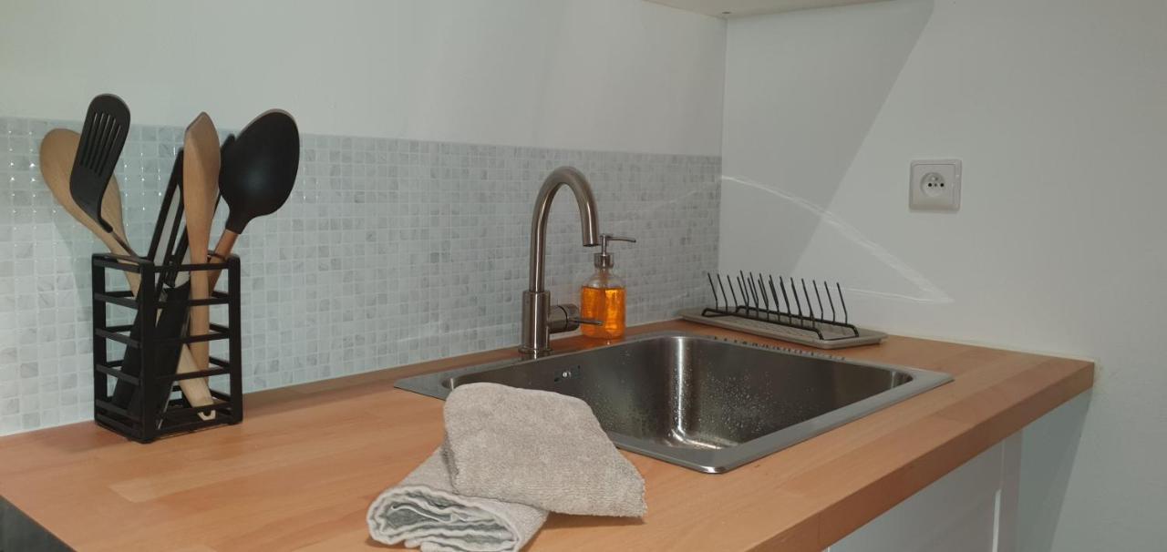 Santocha : Appartement En Plein Coeur De Ville ! Carcassonne Zewnętrze zdjęcie