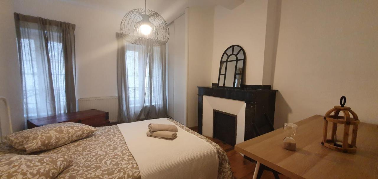 Santocha : Appartement En Plein Coeur De Ville ! Carcassonne Zewnętrze zdjęcie